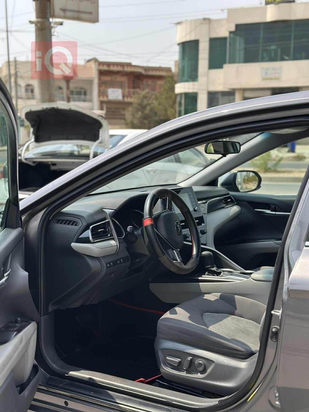 تۆیۆتا کامری